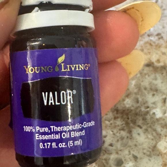 YOUNG LIVING ESSENTIAL OIL VALOR 5 ML Brand NEW THIS TOP FAVORITE BEST SELLING Y